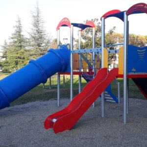 Scivoli in plastica per giochi per parchi
pubblici